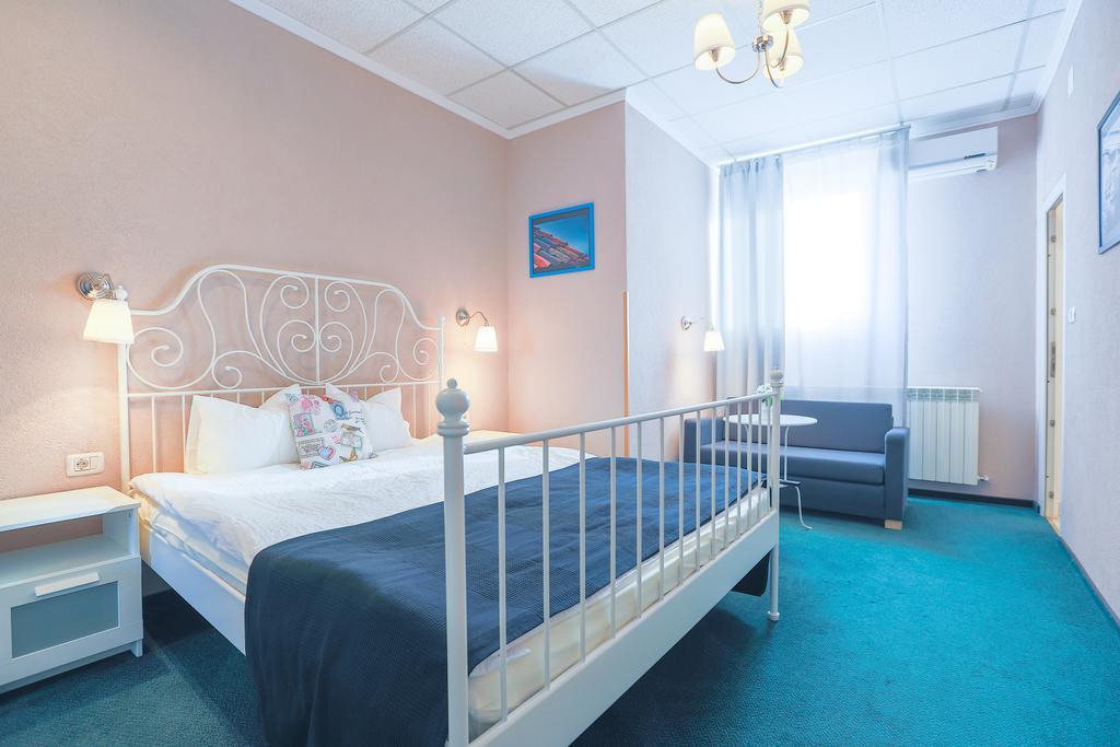 Artmotel & Bistro Haţeg Oda fotoğraf