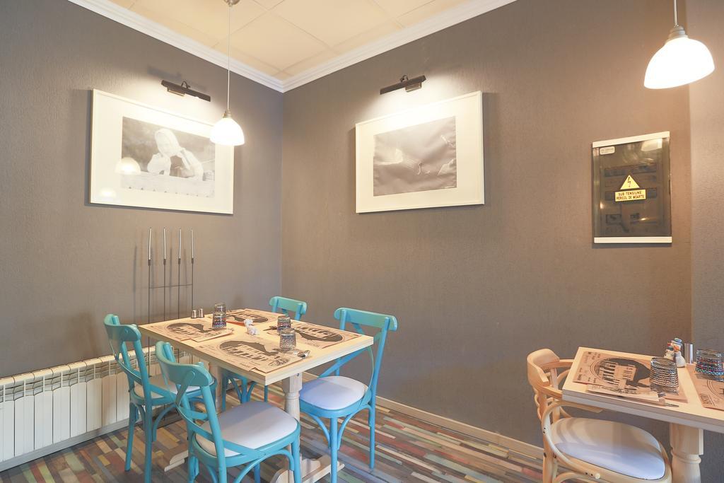 Artmotel & Bistro Haţeg Dış mekan fotoğraf