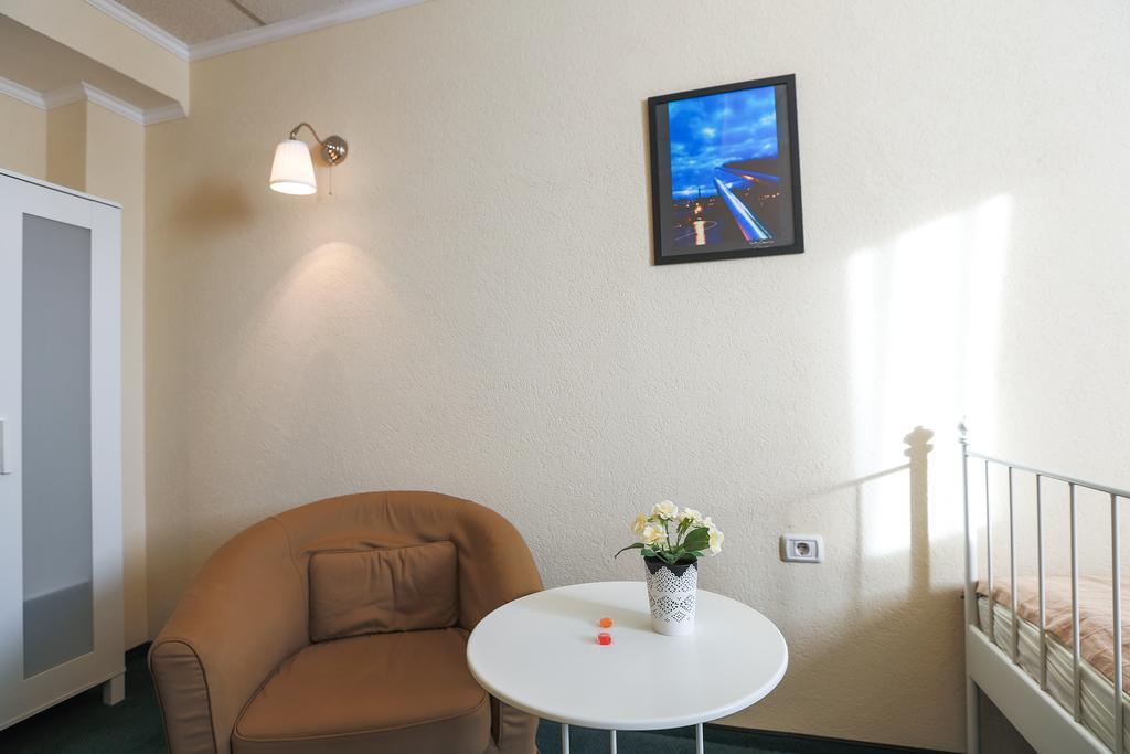 Artmotel & Bistro Haţeg Oda fotoğraf