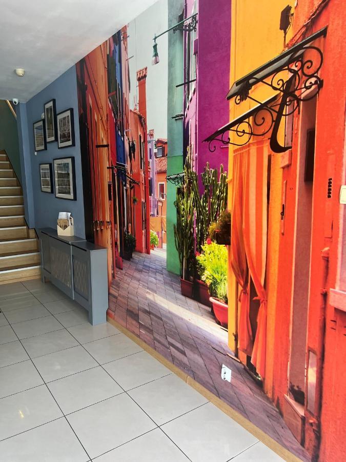 Artmotel & Bistro Haţeg Dış mekan fotoğraf