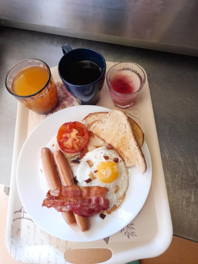 Artmotel & Bistro Haţeg Dış mekan fotoğraf
