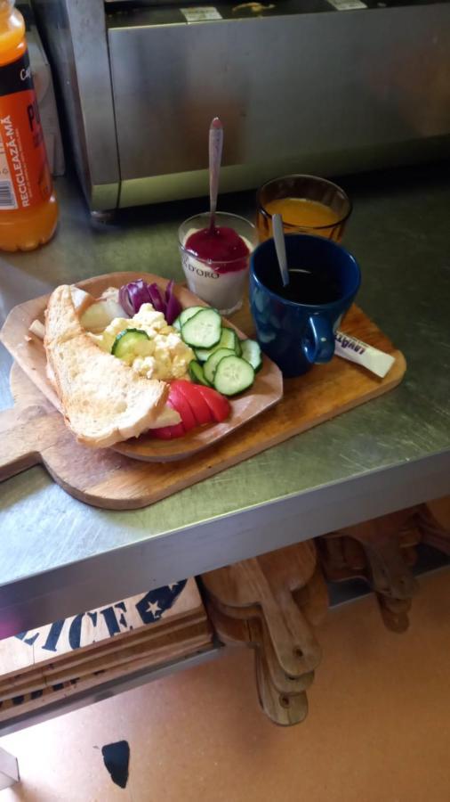 Artmotel & Bistro Haţeg Dış mekan fotoğraf