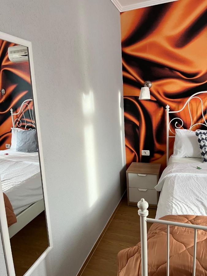 Artmotel & Bistro Haţeg Dış mekan fotoğraf